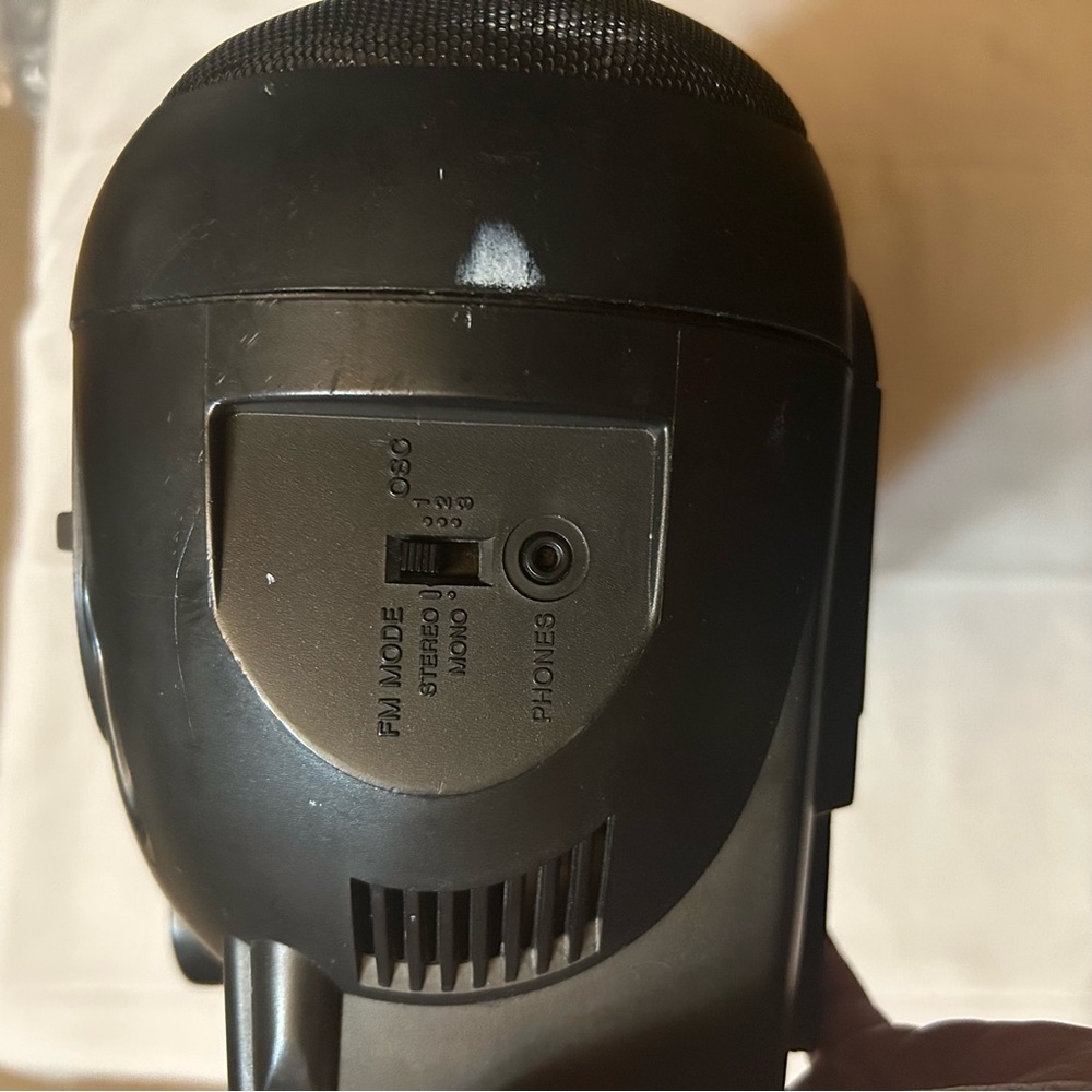 Portable Radio/CD Player - Picture 10 of 12
